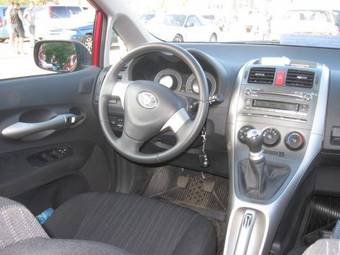 2008 Toyota Auris Pictures