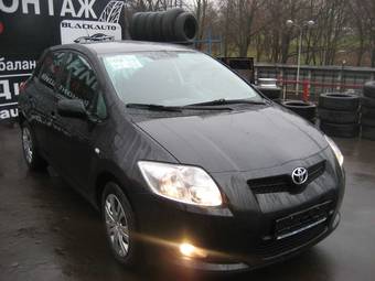 2008 Toyota Auris Pictures