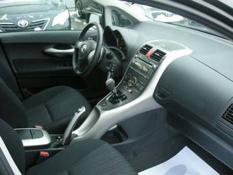 2008 Toyota Auris Photos