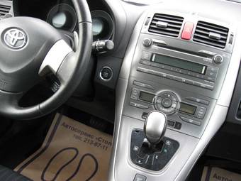 2008 Toyota Auris Pictures