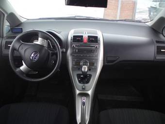 2008 Toyota Auris Pictures