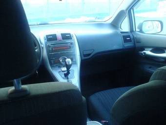 2008 Toyota Auris Pictures