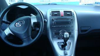 2008 Toyota Auris Photos
