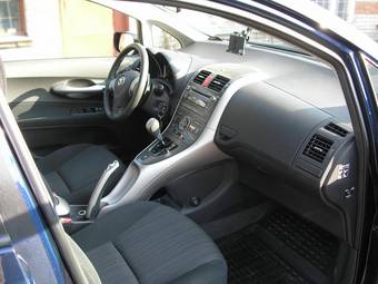 2008 Toyota Auris Pictures