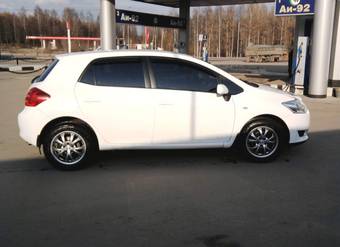 2008 Toyota Auris Photos