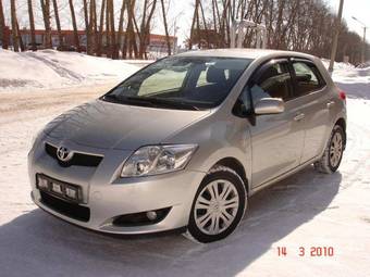 2008 Toyota Auris Photos