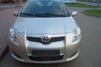 2008 Toyota Auris Pictures