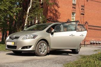 2008 Toyota Auris Photos