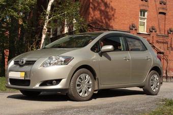 2008 Toyota Auris Photos