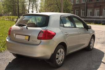 2008 Toyota Auris Photos