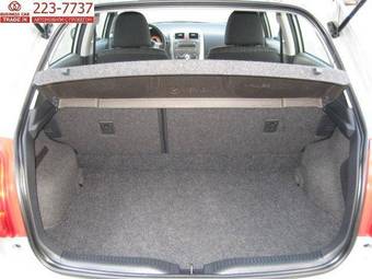 2009 Toyota Auris Pictures