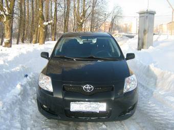 2009 Toyota Auris Pictures