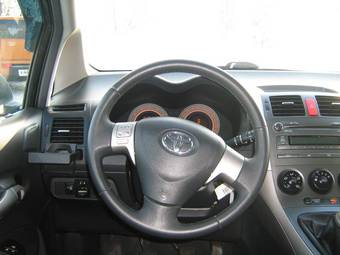 2009 Toyota Auris Wallpapers