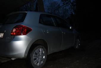 2009 Toyota Auris Images