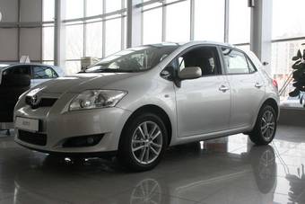 2009 Toyota Auris Pictures