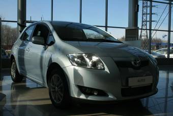 2009 Toyota Auris Photos