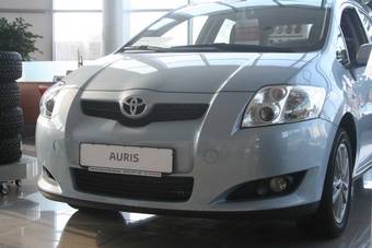 2009 Toyota Auris Photos