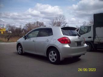 2009 Toyota Auris Photos