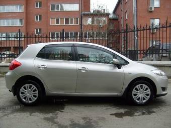 2009 Toyota Auris Photos