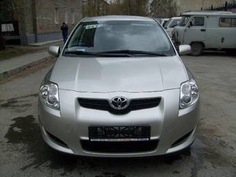 2009 Toyota Auris Photos