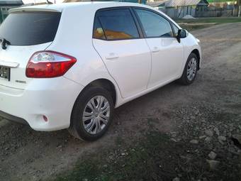 2010 Toyota Auris Pictures