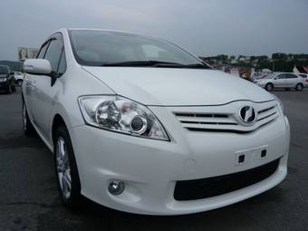 2010 Toyota Auris Pictures