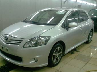 2011 Toyota Auris Pictures