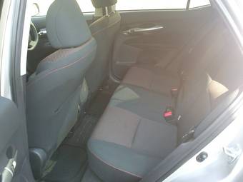 2011 Toyota Auris Pictures