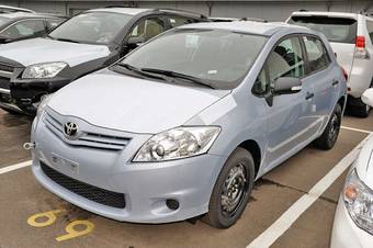 2012 Toyota Auris Photos