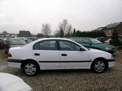 1998 Toyota Avensis