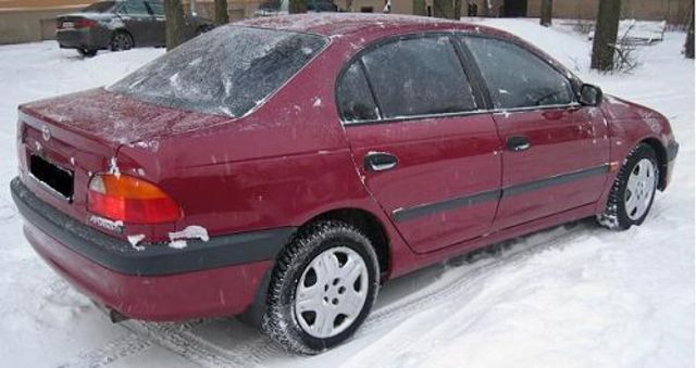 1998 Toyota Avensis