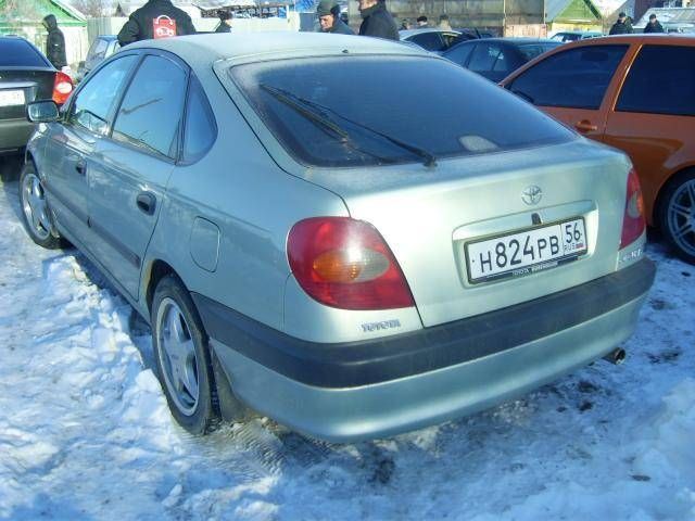 1998 Toyota Avensis