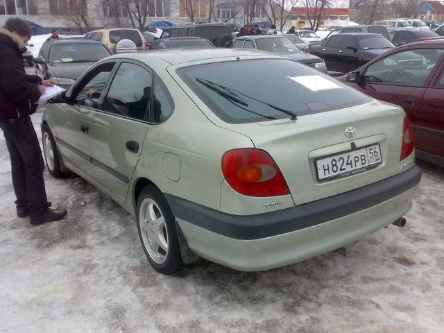 1998 Toyota Avensis