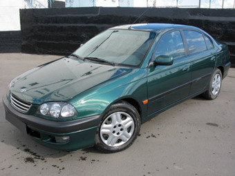 1998 Toyota Avensis Pics