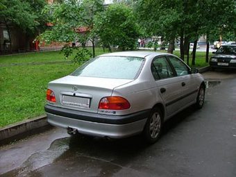 1998 Toyota Avensis Pictures