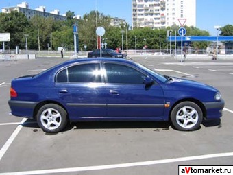 1998 Toyota Avensis Pictures