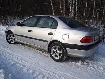 1999 Toyota Avensis