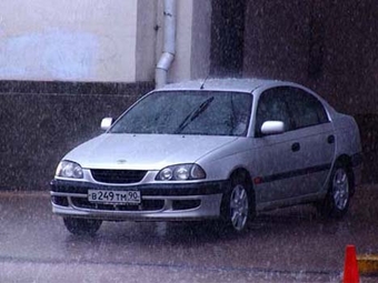 1999 Avensis