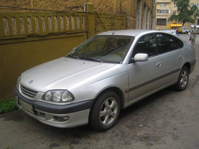 1999 Toyota Avensis