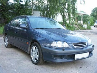 1999 Toyota Avensis Photos