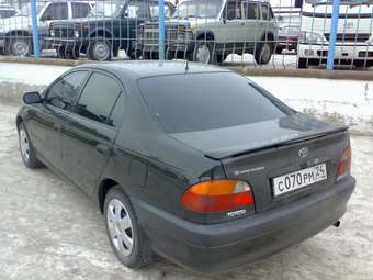 1999 Toyota Avensis Images