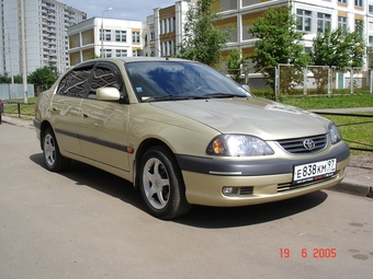 2000 Toyota Avensis