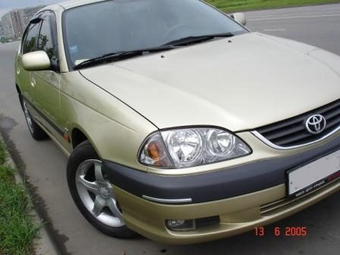 2000 Avensis