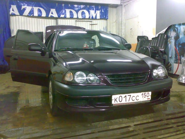 2000 Toyota Avensis