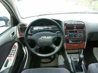 2000 Toyota Avensis Pics