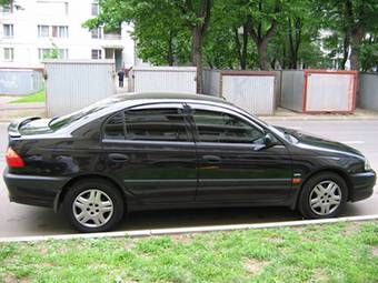 2001 Toyota Avensis