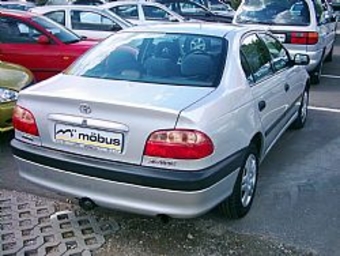 2001 Avensis