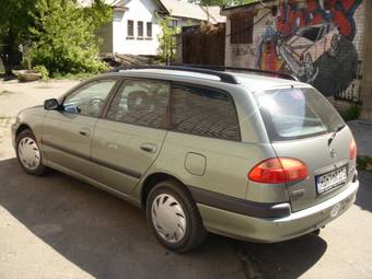 2001 Avensis