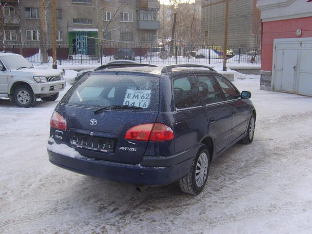 2001 Toyota Avensis