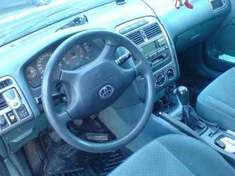 2001 Avensis